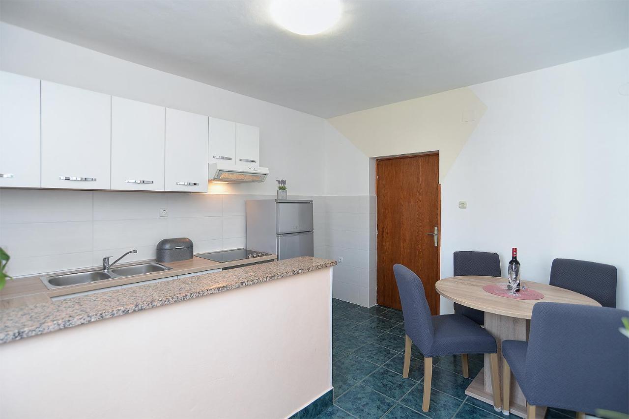 Apartments Milka 2074 Poreč Exterior foto